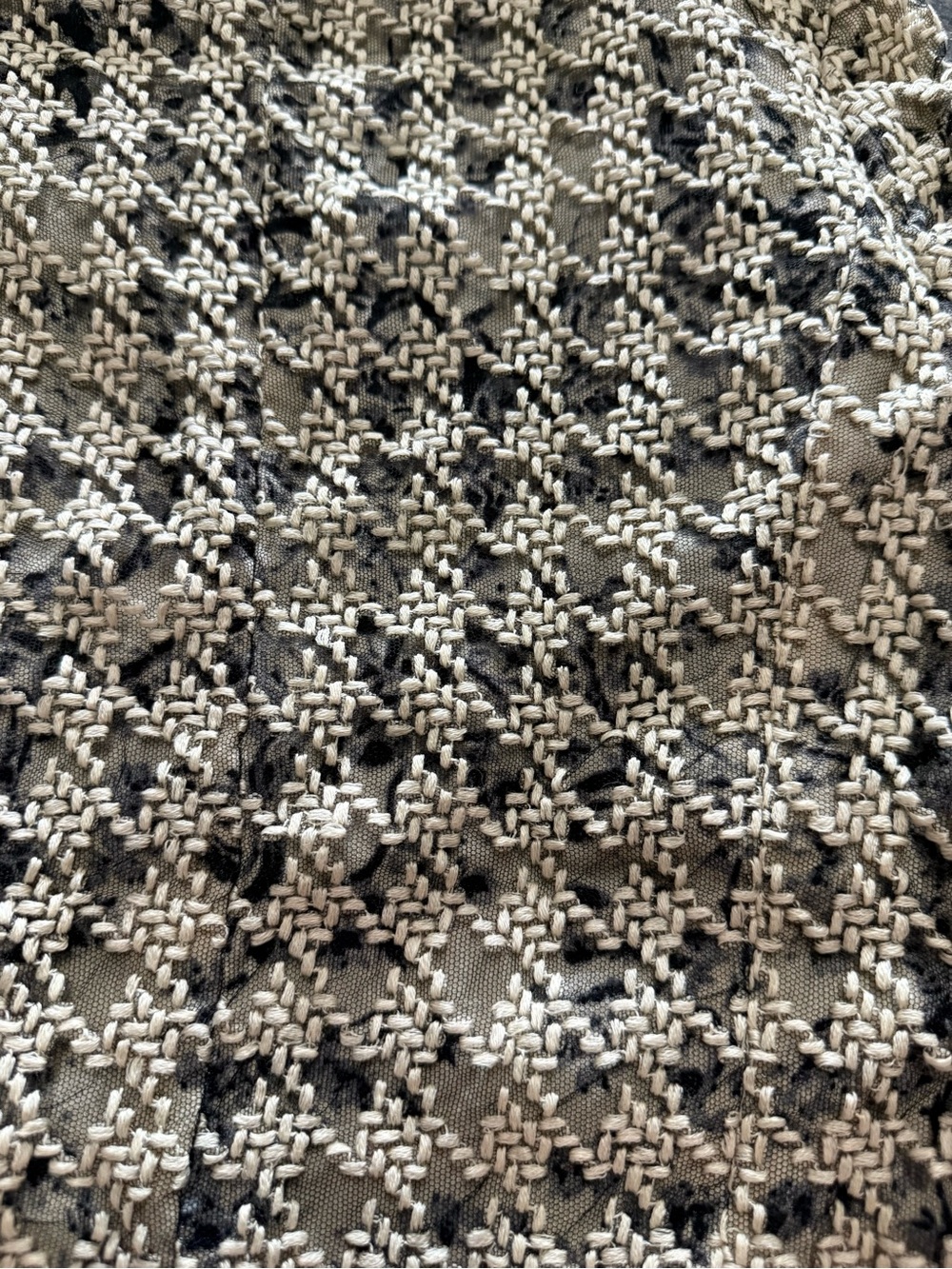 CHANEL Vintage Black & Beige Tweed Bouclé Jacket - Picture 6 of 15